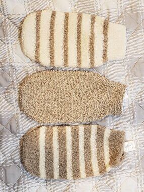 TADA 3 Natural Exfoliating bath mitts NWOT